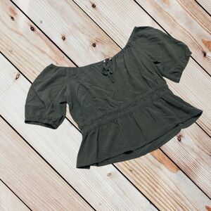 Abercrombie & Fitch S olive smocked waist top
